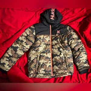 LIKE NEW Teen Boy’s Hurley Winter Coat w/ hood (XL 18/20) Only worn a few times!